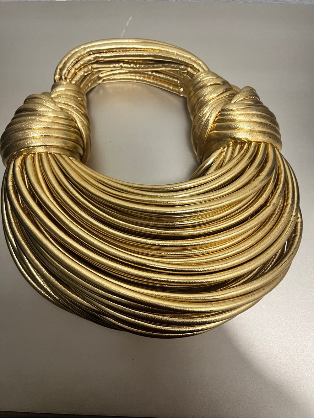 LIKE NEW Gorgeous Gold Knot Handle Clutch Bag - Picture 4 of 14
